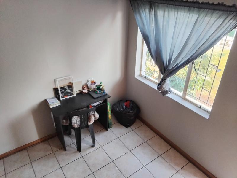 3 Bedroom Property for Sale in Kannoniers Park North West